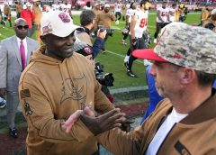 Bowles vs Shanahan: dos filosofías opuestas que vuelven a encontrarse