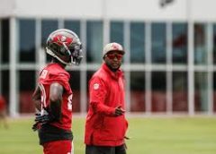 Bucs refuerzan su secundaria con promociones internas clave