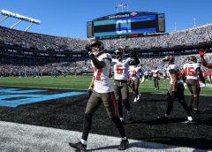Los Buccaneers aplastan a los Panthers (43-13) y resucitan en la NFC South
